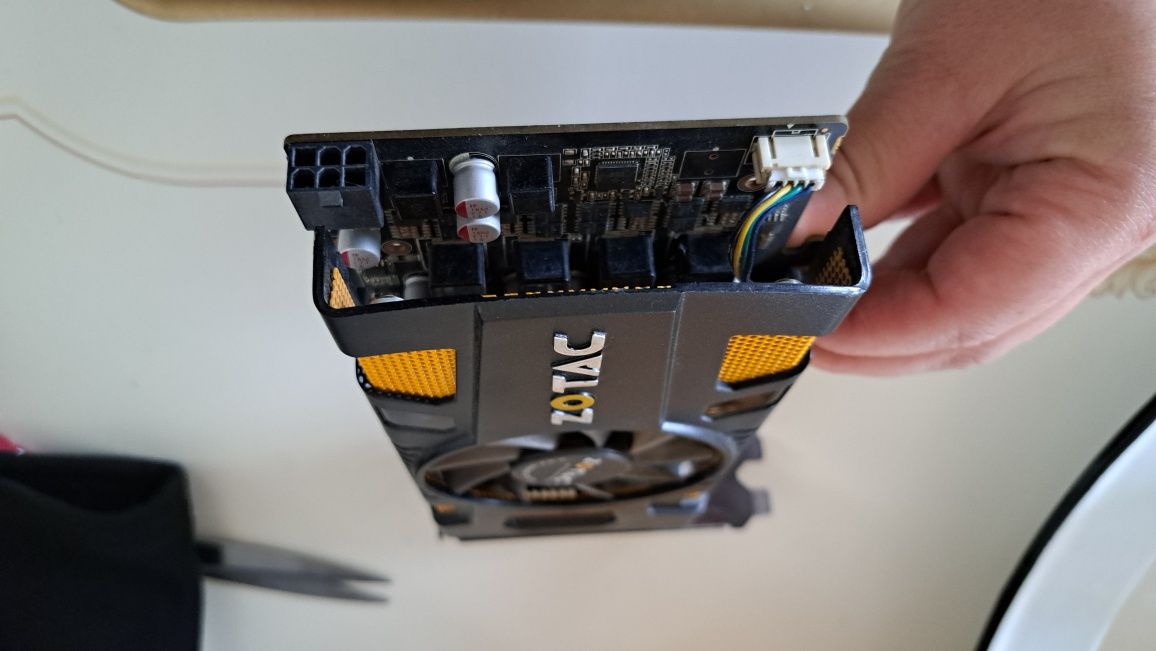 Видеокарта GTX 550 ti