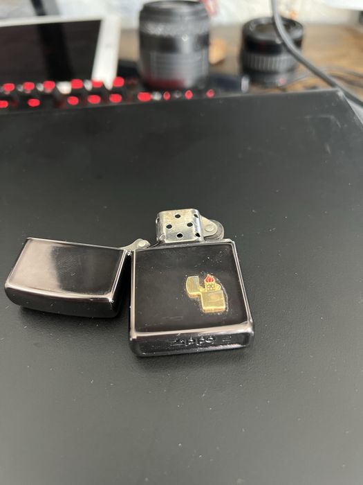 Bricheta Zippo model deosebit