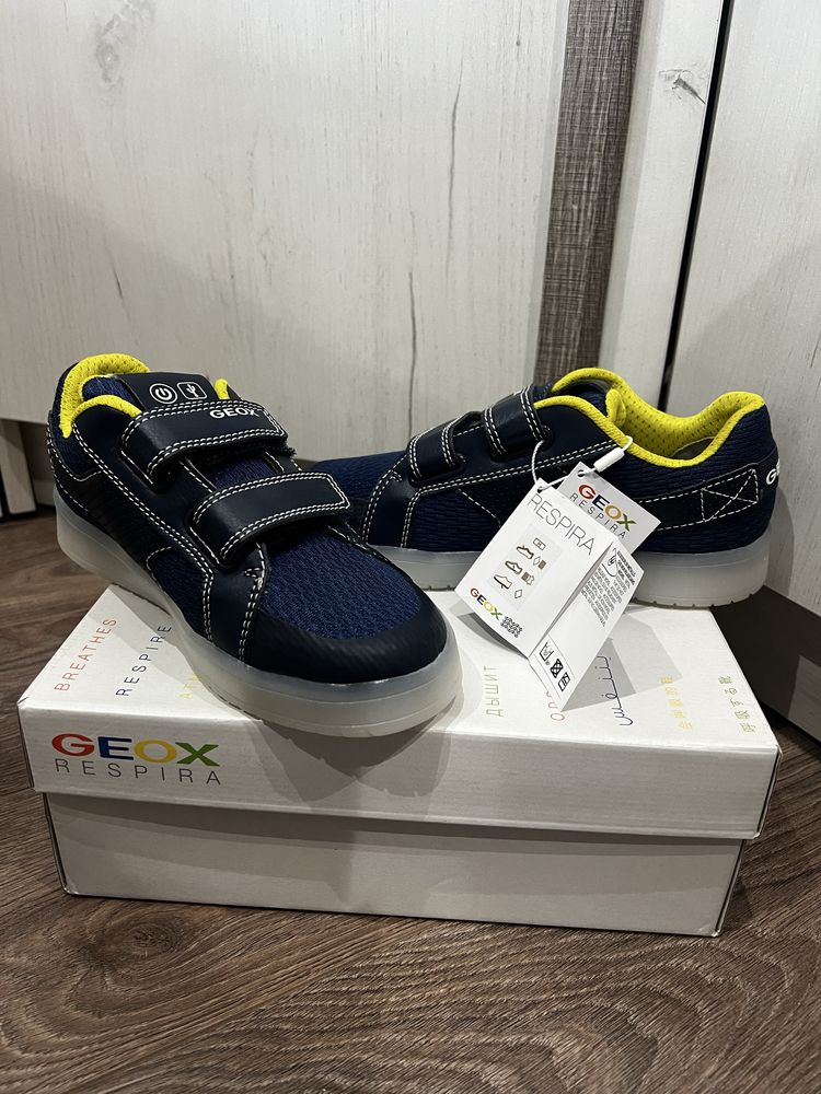 Детски обувки GEOX 33