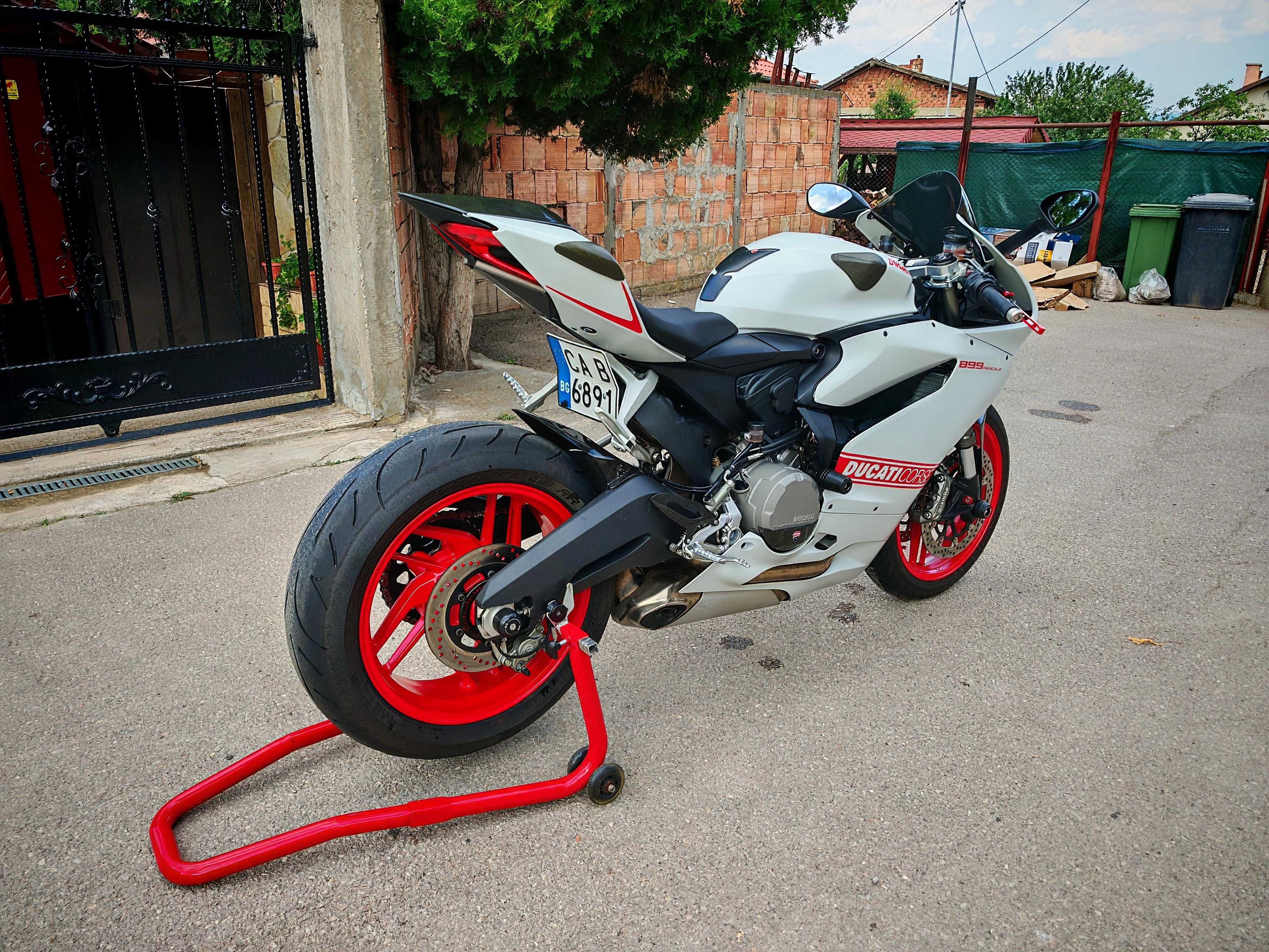Ducati Panigale 899