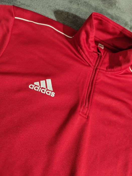 Адидас , Adidas червена спортна блуза с цип