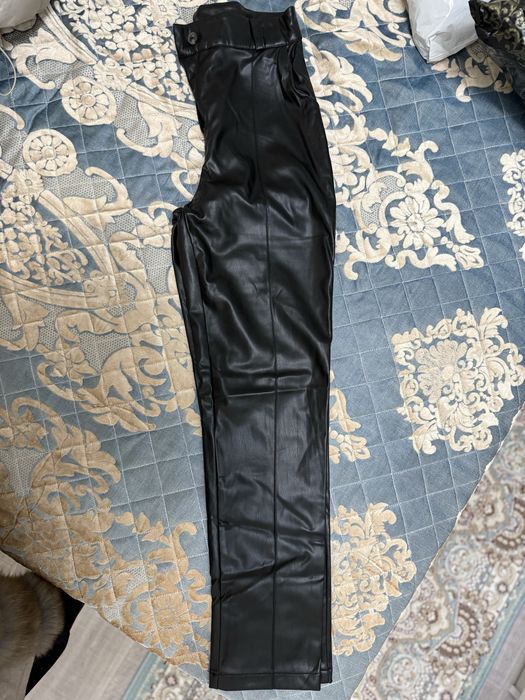 Кожанные брюки почти новые