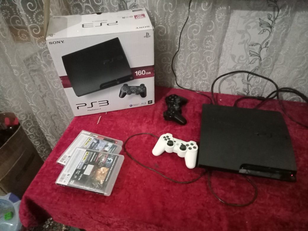 Ps3 sotiladi holati yaxshi karobka bor arginal joʻstik 2ta