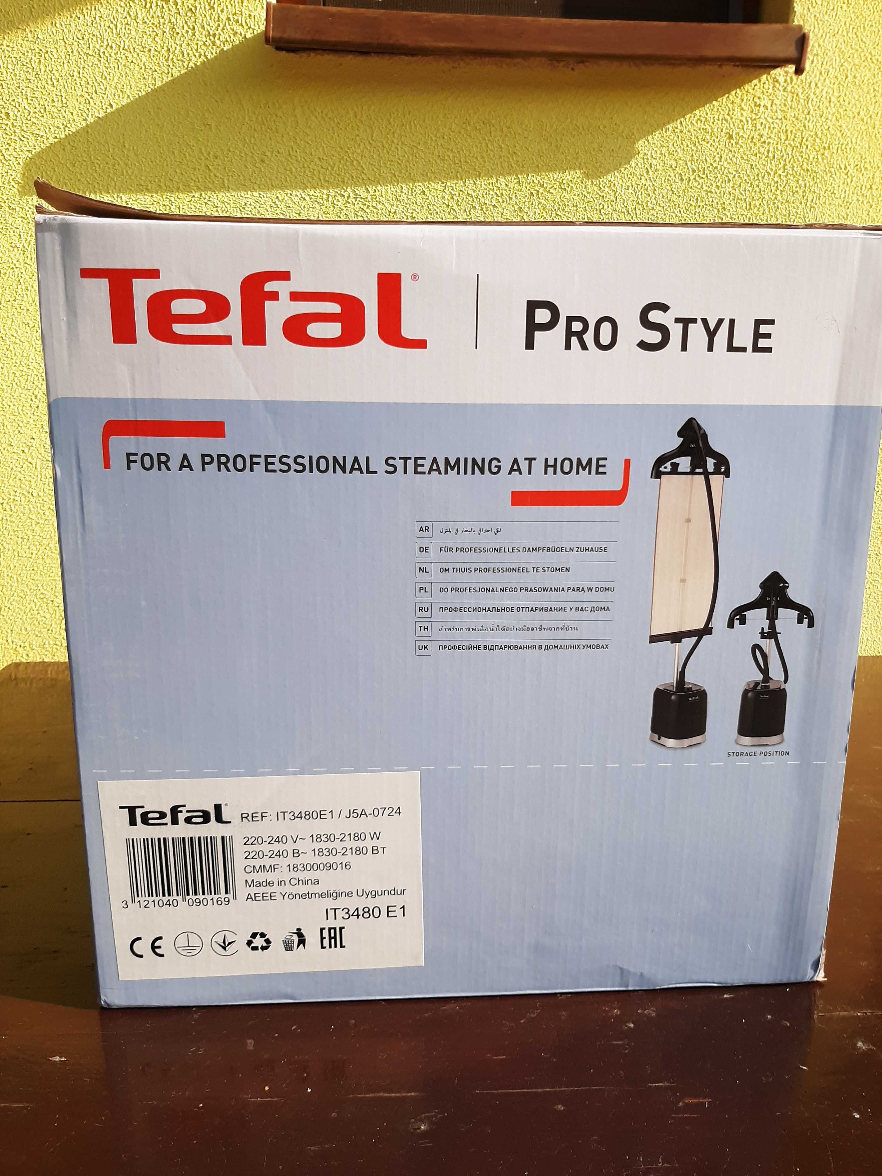Vând aparat de călcat cu aburi vertical Tefal