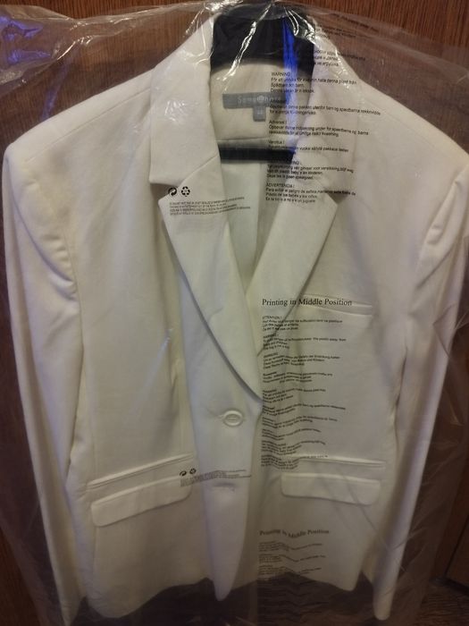 Продавам висококачествено дамско сако – размер 44