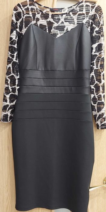 Платье летнее и весенние  50 размера 3 шт