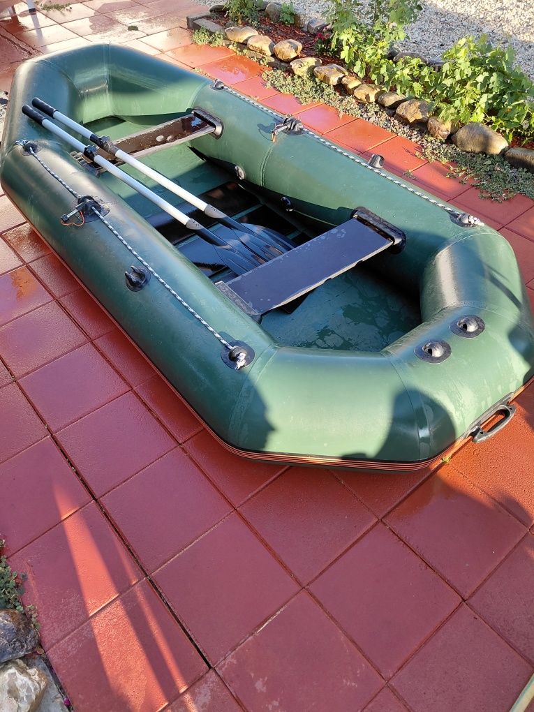 Лодка  Колиби 2.80