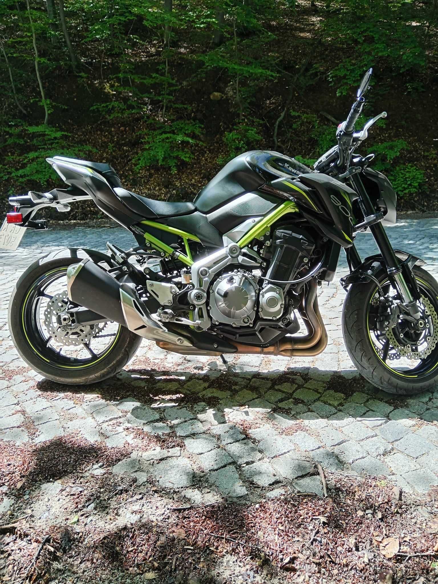 Мотоциклет Kawasaki Z900