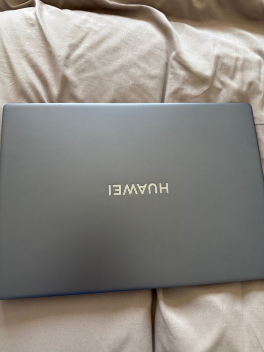 Ноутбук Huawei в отличном состоянии