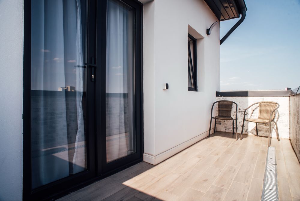 Inchiriez garaoniera zona centrala piata mare / calea bucuresti