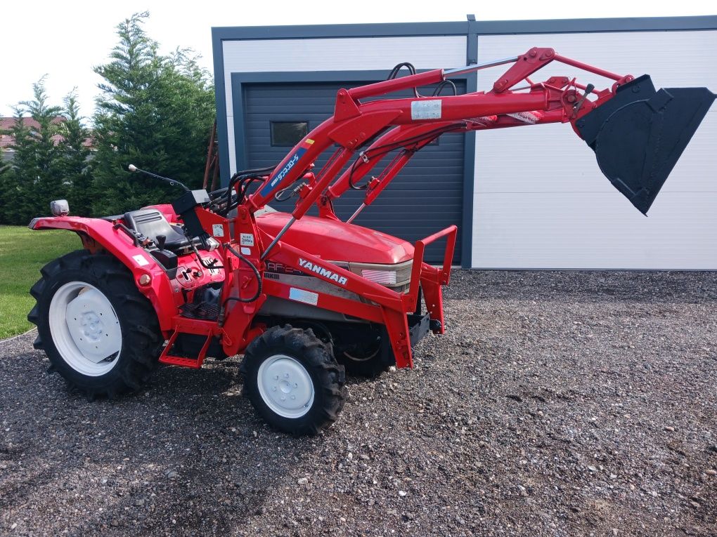 Tractor japonez kubota yanmar 24cp