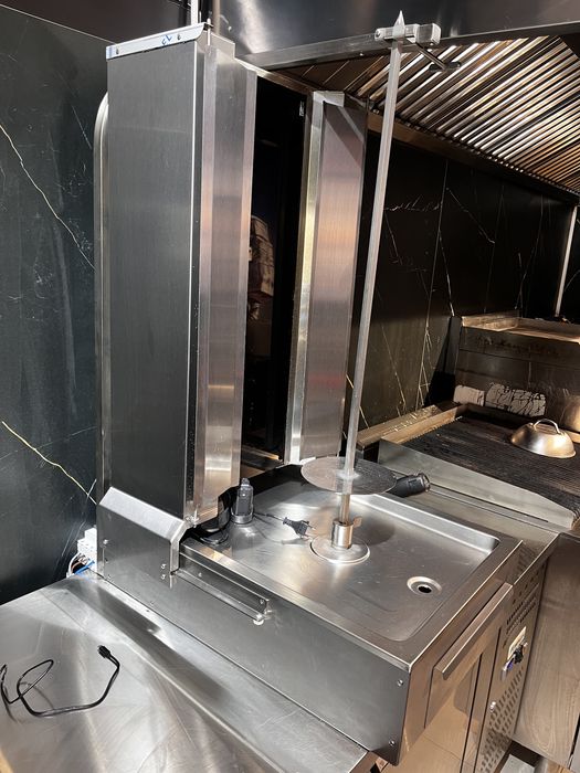 De vanzare aparat shaorma-kebab electric 4 arzatoare produs nou!!