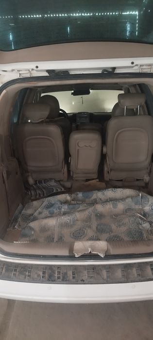 Кия карнивал 2006