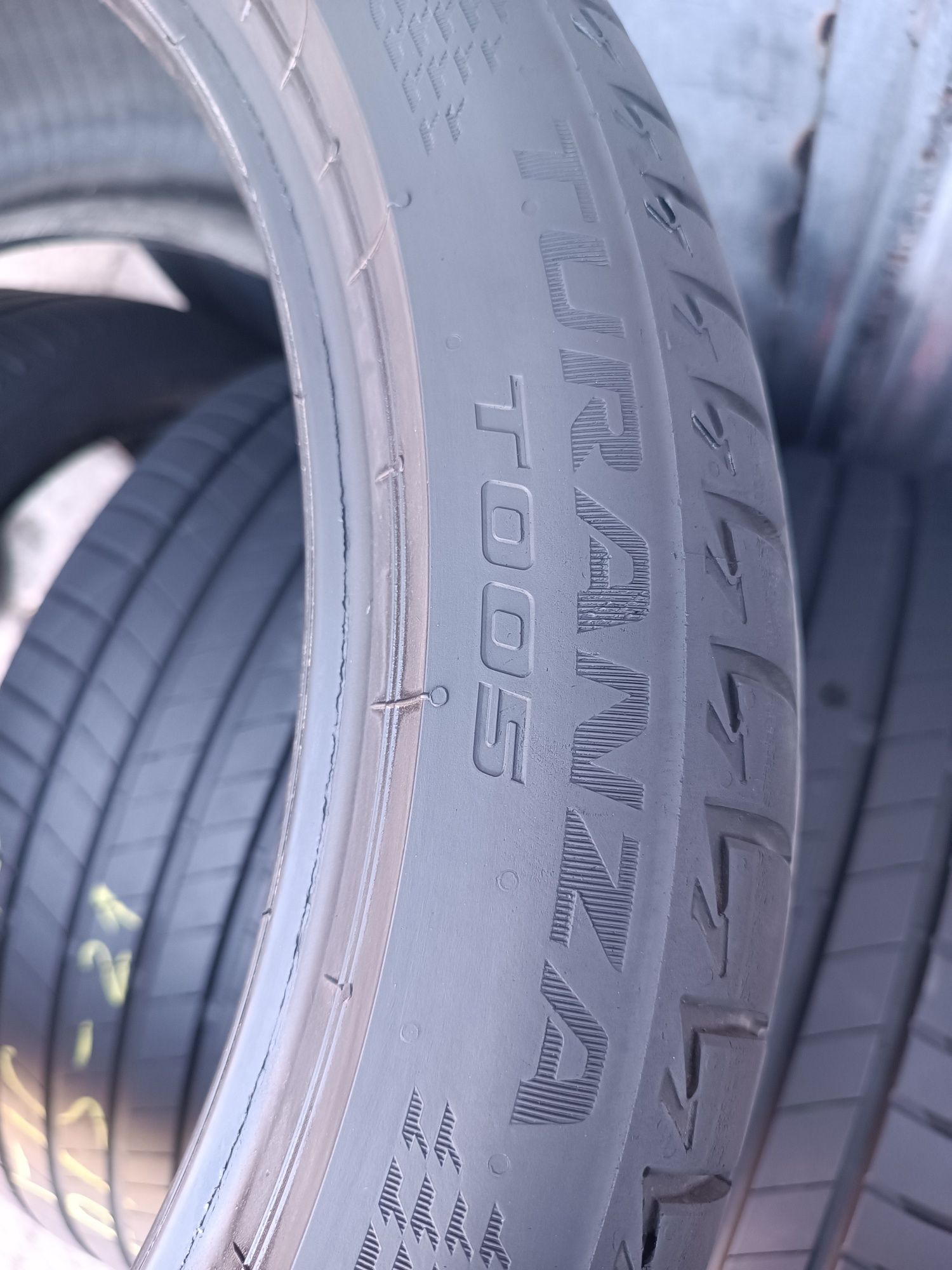 245/40/19 Bridgestone Дот 3421