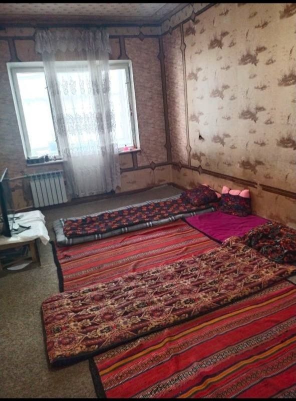 Продаётся квартира в Чирчике (10 м/р)