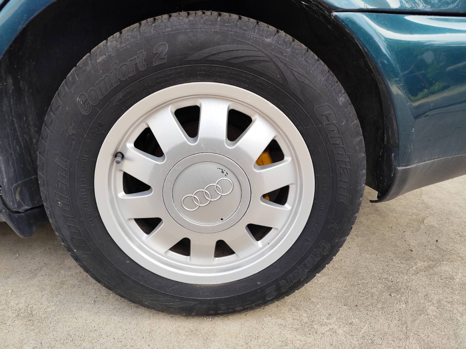 Продавам Audi a4