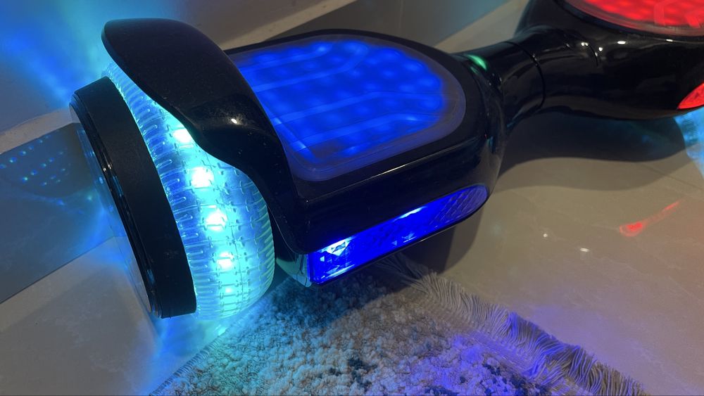 Hoverboard Gyroor G11 Full Led  Roti 6.5” Autonomie 6-13km Motor 2x200
