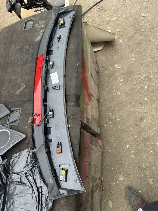 Крило спойлер за багажник Audi A1 8X3827933b за кола с две врати