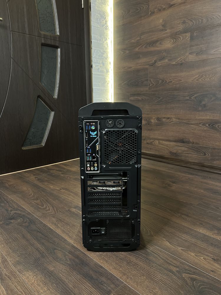 Custom pc build + подарък