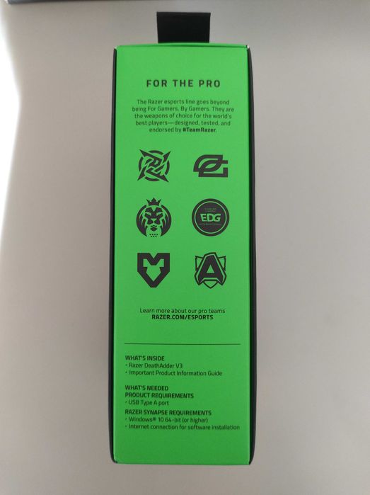 Razer DeathAdder V3 + MousePad 90x40 см (нови)