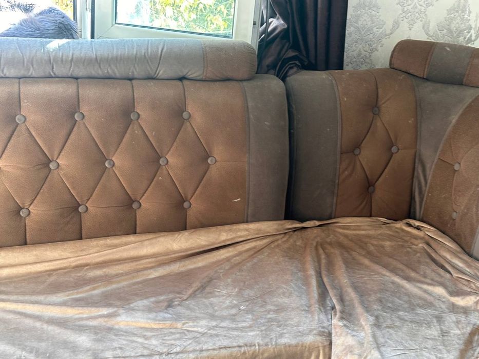 Срочна продаеться уголок хорошим состояние