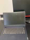 Laptop Leovo V15 G4 IRU cu procesor AMD Ryzen 5 3500U, Full HD, 8GB