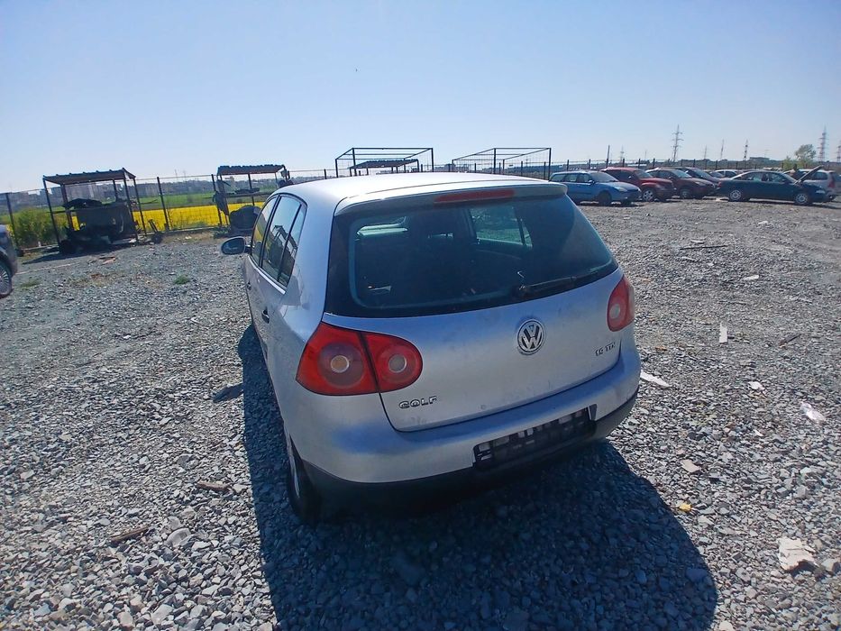 Dezmembram golf 5