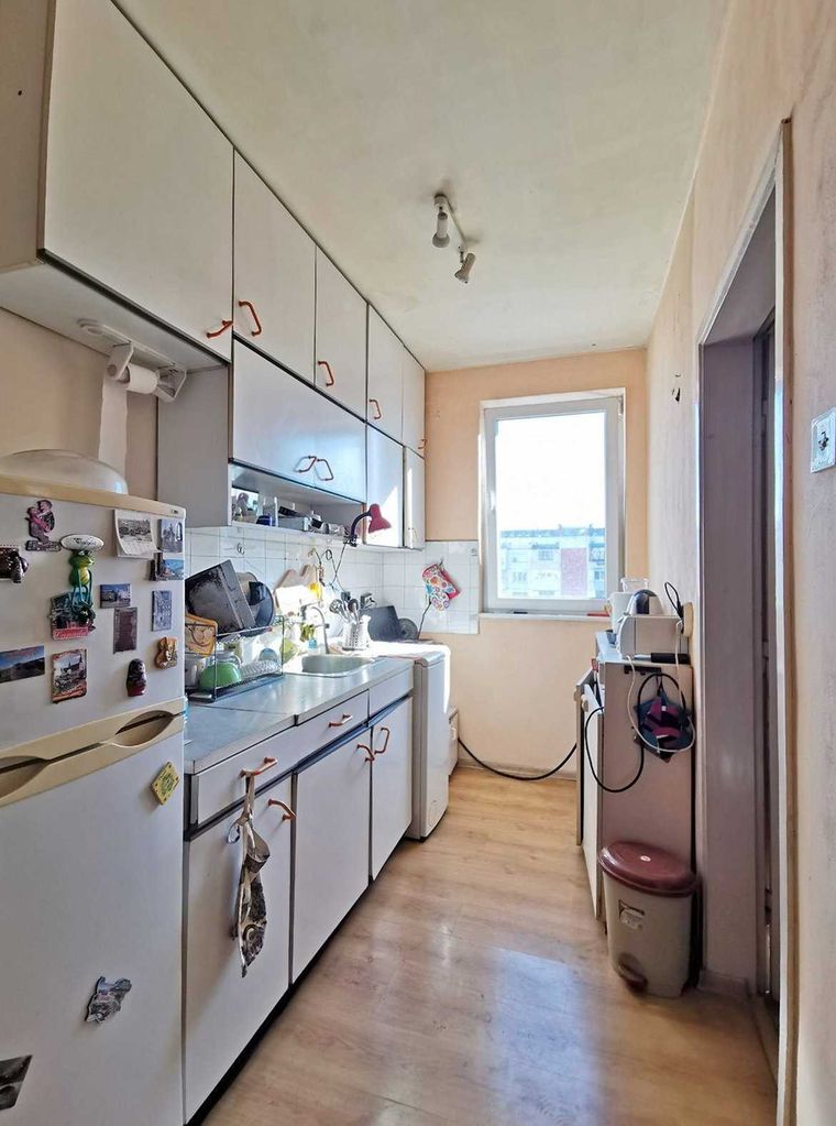 Продава се Тристаен апартамент в Русе, Център - 91 кв.м за 1528 €/кв.м - Снимка #5
