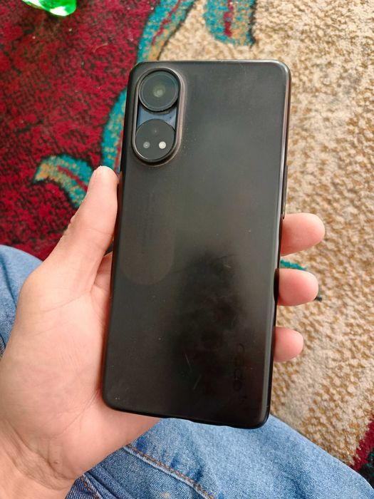 OPPO Reno 8T xolati zur