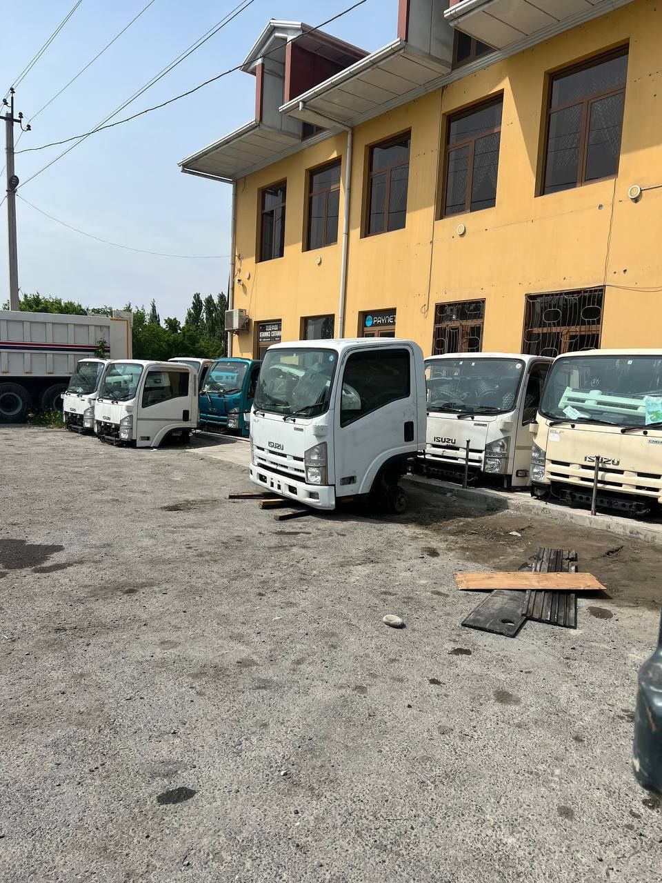 Isuzu SNG zbor 2016 holati aʼlo srochniy sotiladi