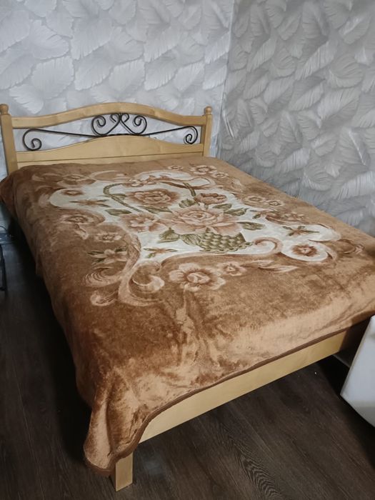 Продам кровать в отличном состоянии с ортопедическим матрасом