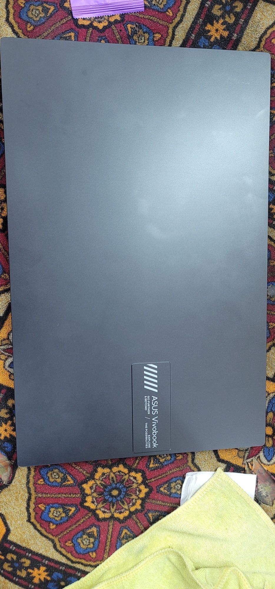 Asus Vivobook RYZEN 3 7000 series.