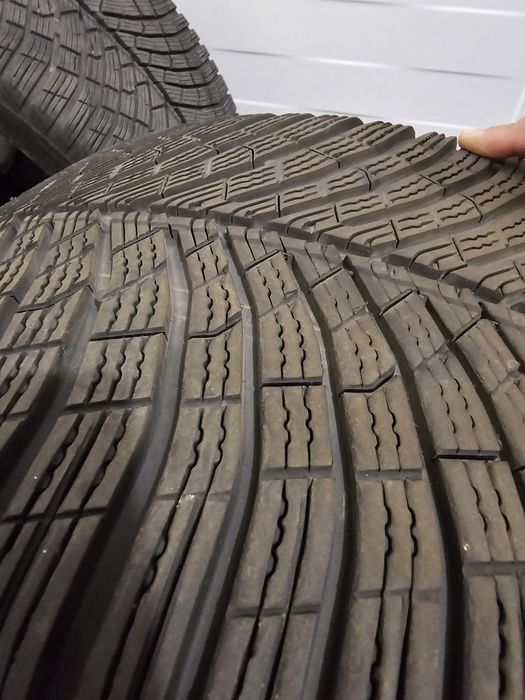 2 auciucuri de iarna an 2024, DOT 4024, Pirelli, 285 35 20