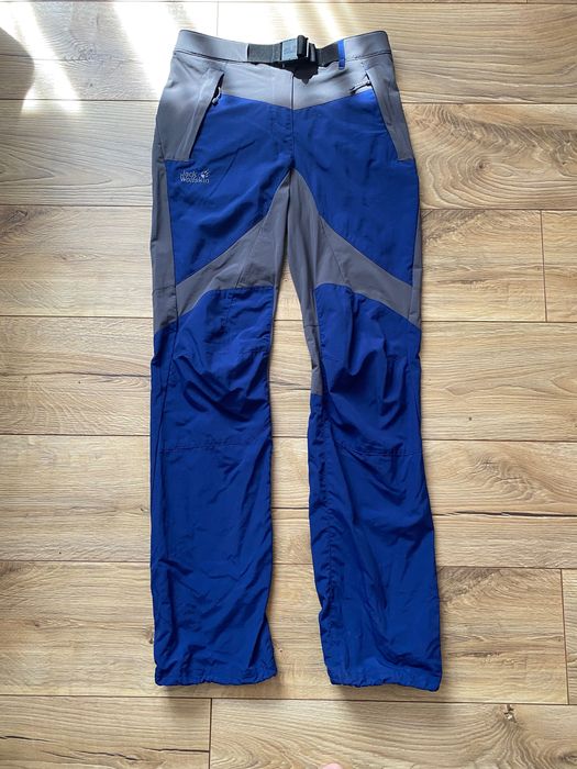 Jack Wolfskin -pantaloni drumetii, stare foare buna, dame ,34