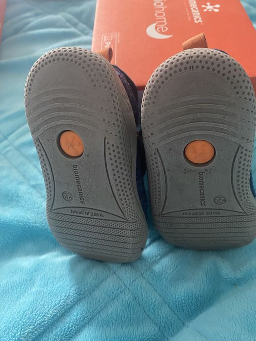 Adidasi si paluci de interior biomecanics