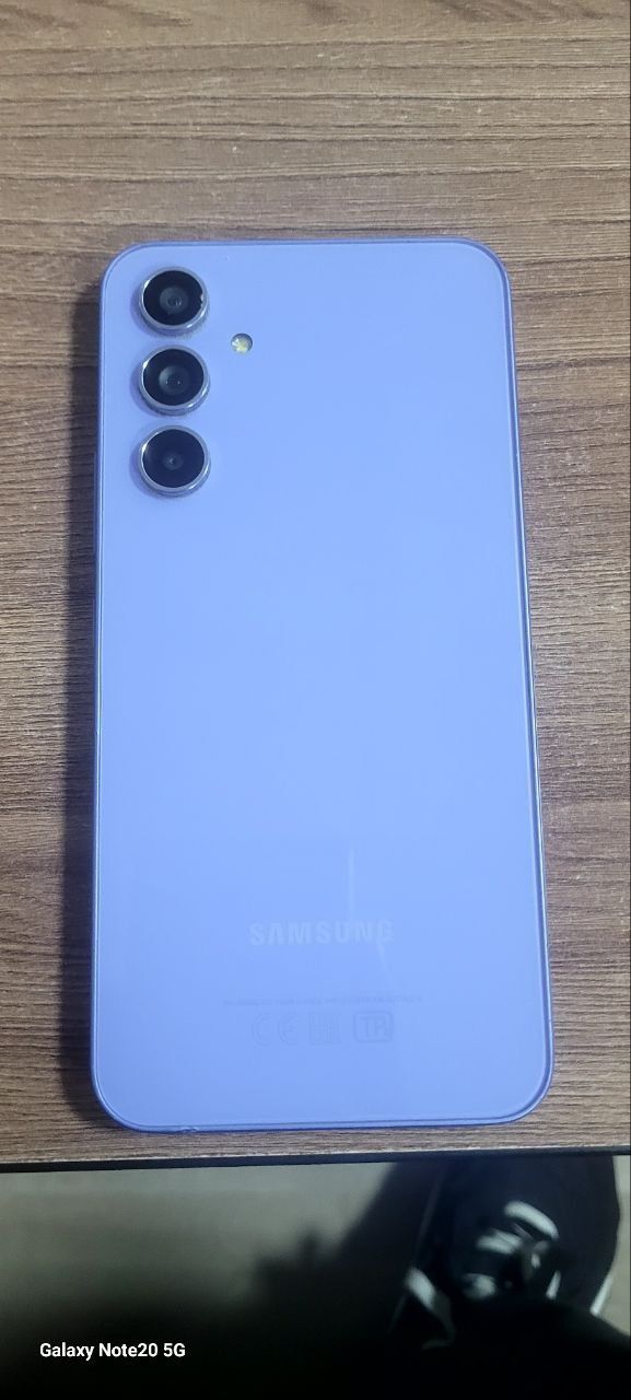 Samsung A54 sastayanasi yaxshi  8/256 tali ishlashi zor
