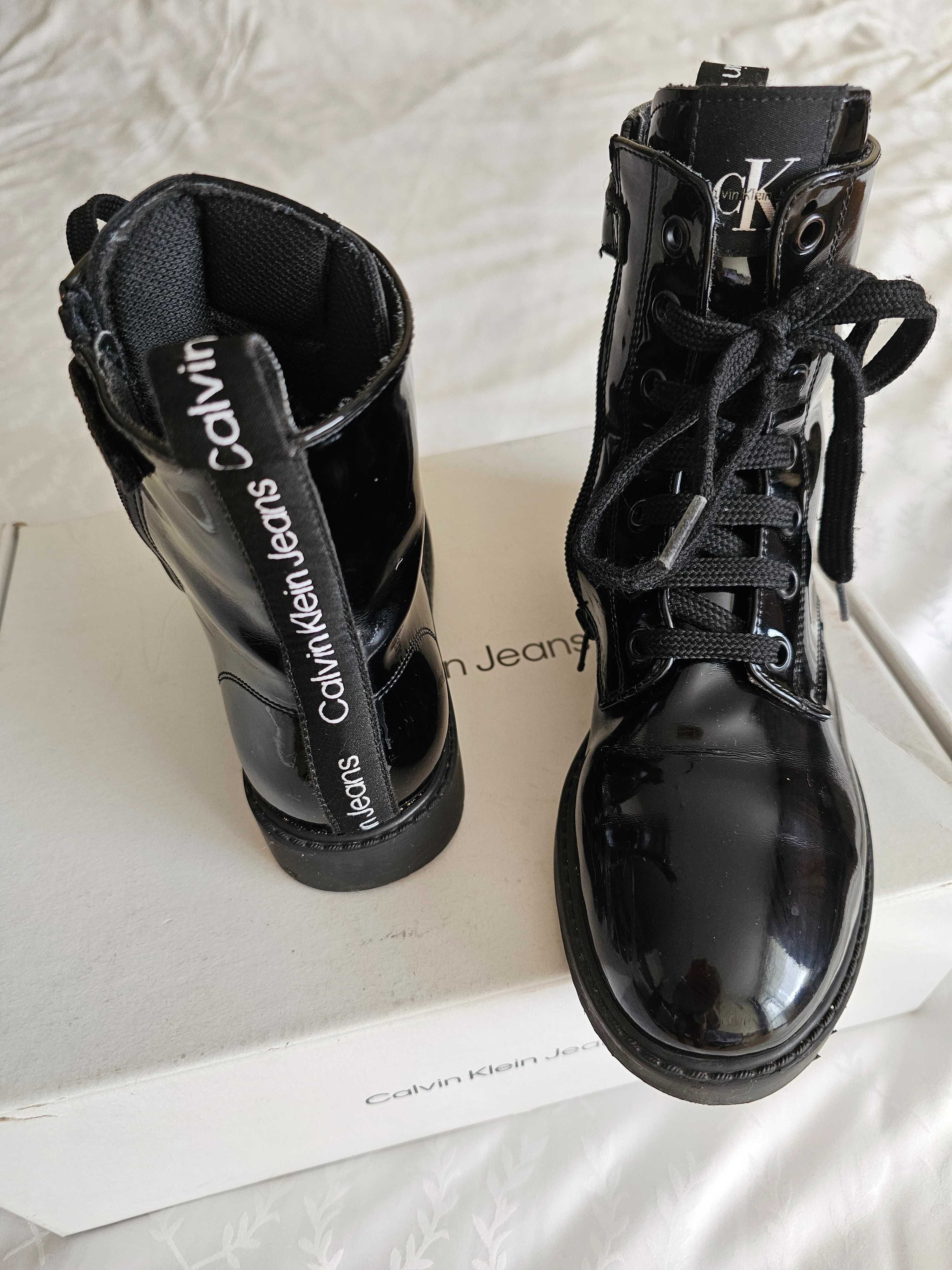 Боти Calvin Klein  35-36 размер. Маркови. Оригинални