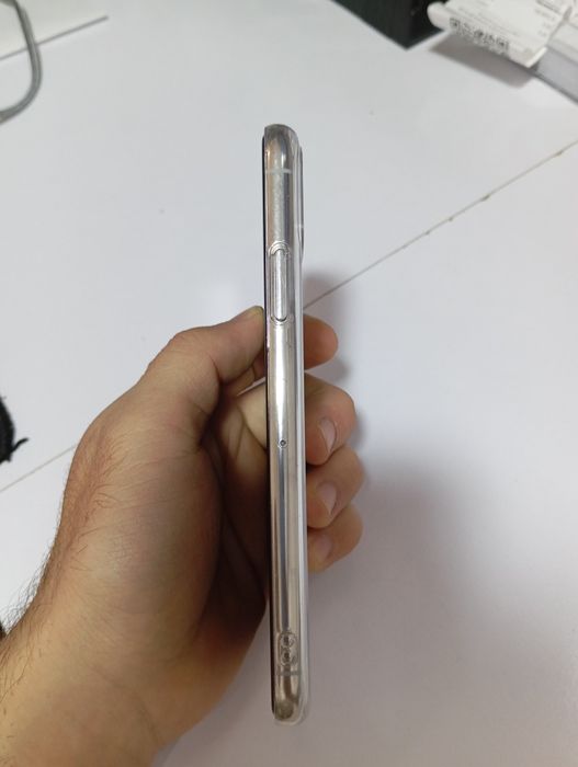 iPhone xs rodnoy ideal