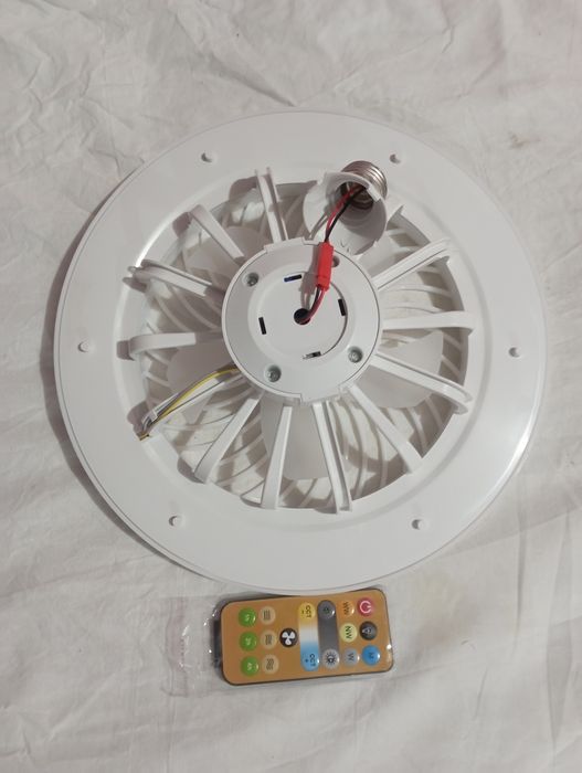 Lustă Led cu Ventilator