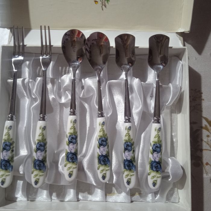 Набор столового прибора.