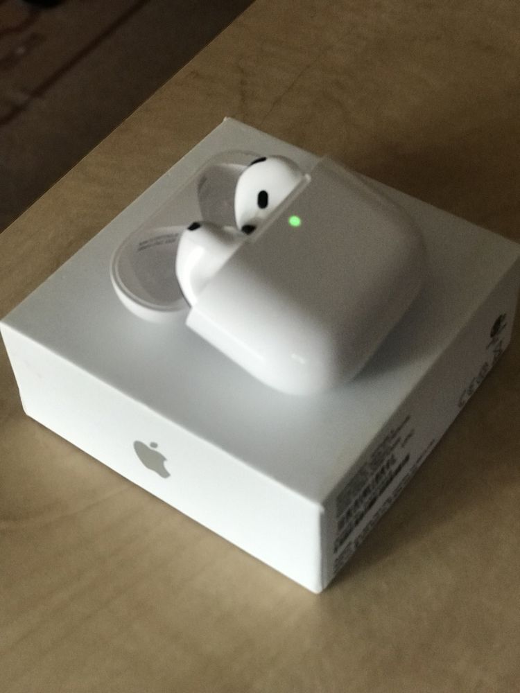 Безжични Слушалки Airpods 4