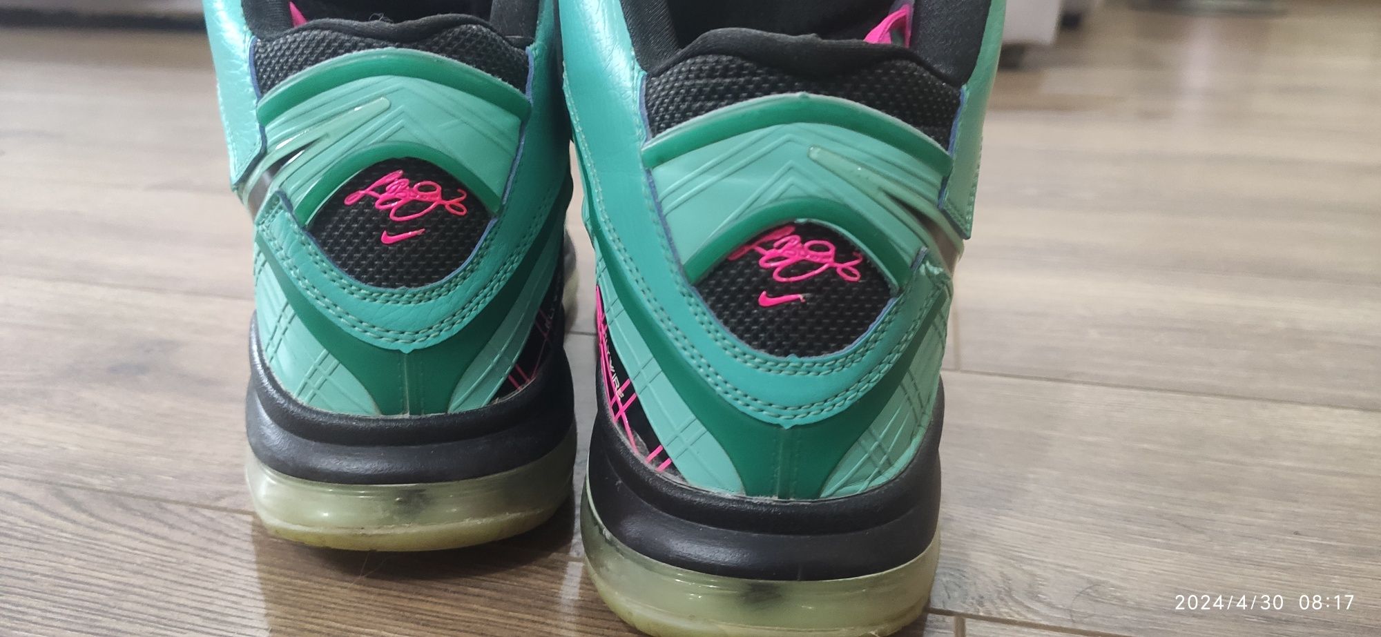 Nike LeBron 8 "South Beach"