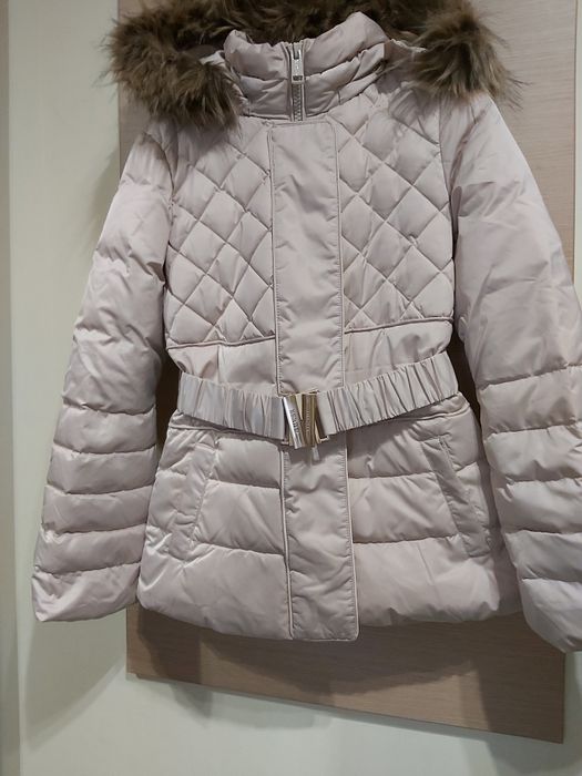 Най-добрите цени за годината!Зимно дамско яке Guess