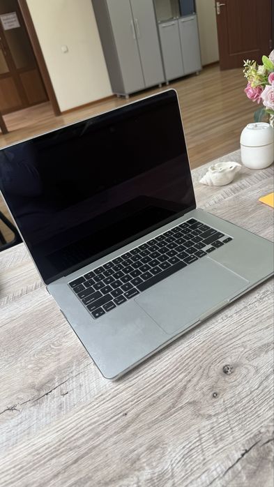 Продаю свой MacBook M4 air новый