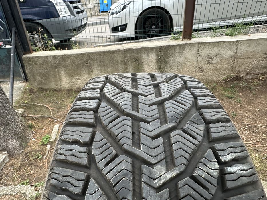 Зимни гуми 225/45/R18