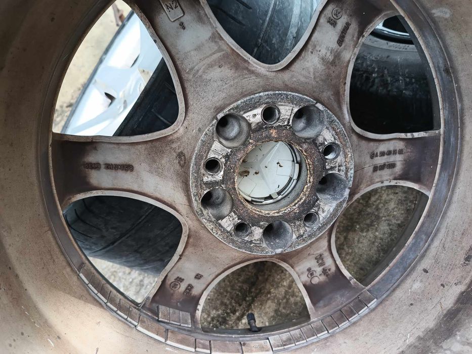 Продавам оригинални джанти с гуми за Мерцедес w203 / Ц класа