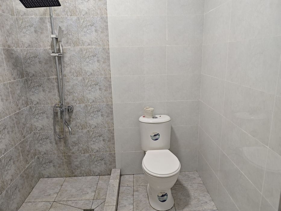 Uchqaxramon postdan 5km kirgan 1.3sotixli kotdej