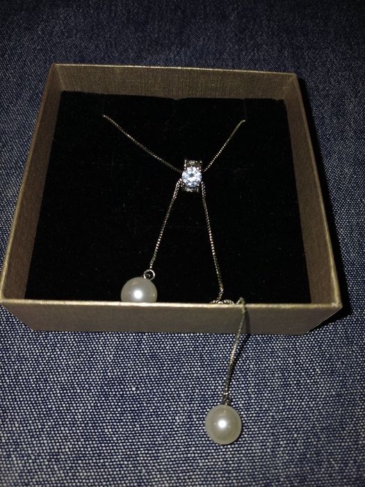 Продавам дълго колие