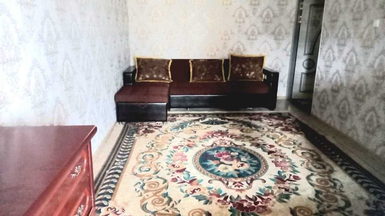 Массив Кушбеги 1-комн 1/5 42 м² ремонт меб/тех