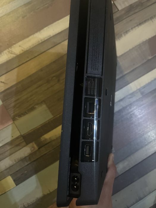 Playstation 4 Slim